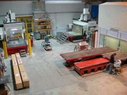 Maschinenraum 5-Achsen Fräsen CNC